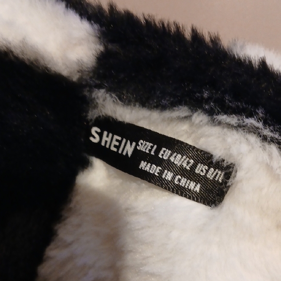 SHEIN Black and White Checkered Cropped Fuzzy Jacket/ Size L - Picture 5 of 6